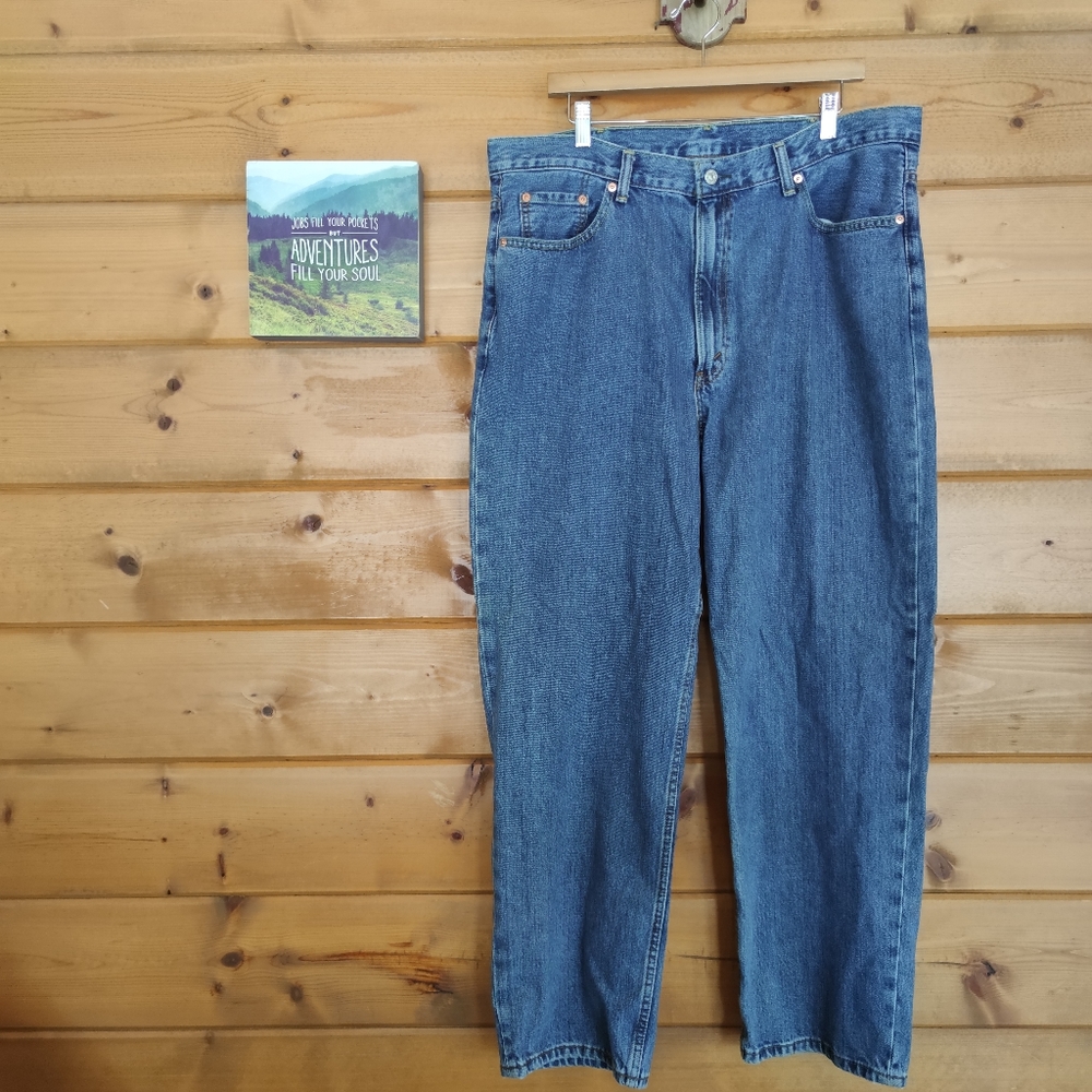 Levi's 💙 550 Relaxed Fit Tapered Straight Jeans